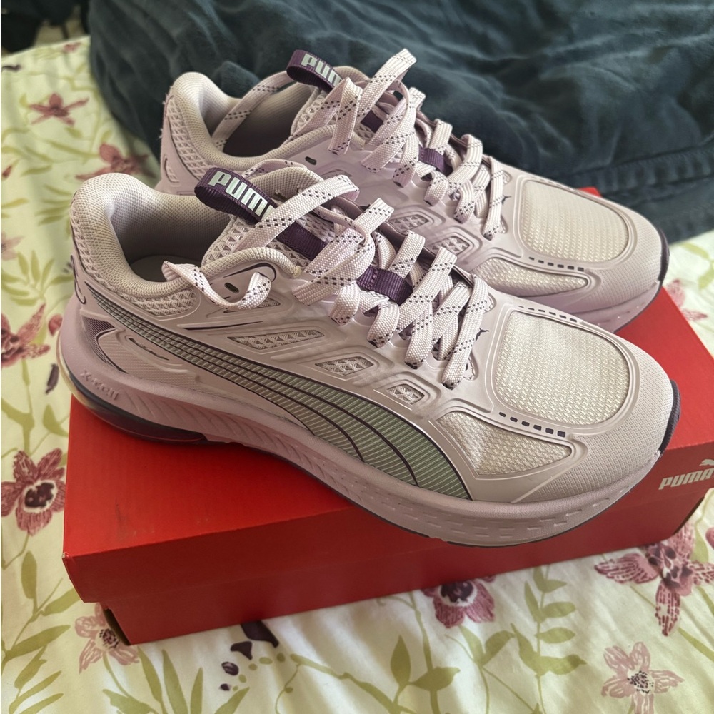 Brand New Puma Sneakers 💜